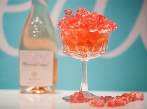 Nyam! Kenyal Manis Gummy Bear dengan Rasa Rose Wine