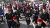 Kehadiaran para pendekar membuat pemandangan tersendiri bagi para pengunjung Car Free Day.
