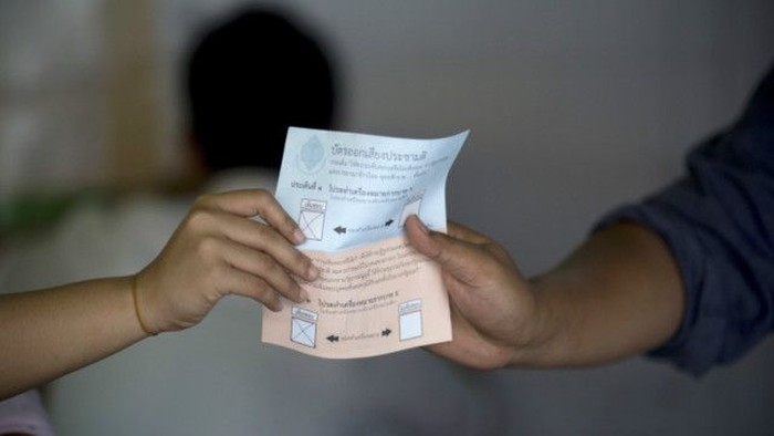 Mayoritas Warga Thailand Mendukung Konstitusi Baru