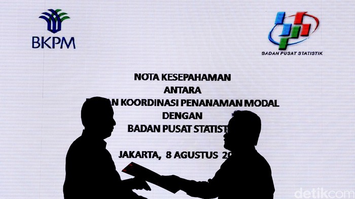 Badan Koordinasi Penanaman Modal (BKPM) dan Badan Pusat Statistik (BPS) memperbarui nota kesepahaman (MoU) data dan informasi statistik penanaman modal di gedung BKPM, Jakarta, Senin (8/8/2016).