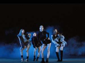 Fangirling di Seoul, Siapa Tahu Ketemu Artis Korea!