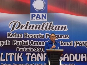 Lantik Pengurus DPW, Ketum PAN Targetkan Kemenangan di Sumbar