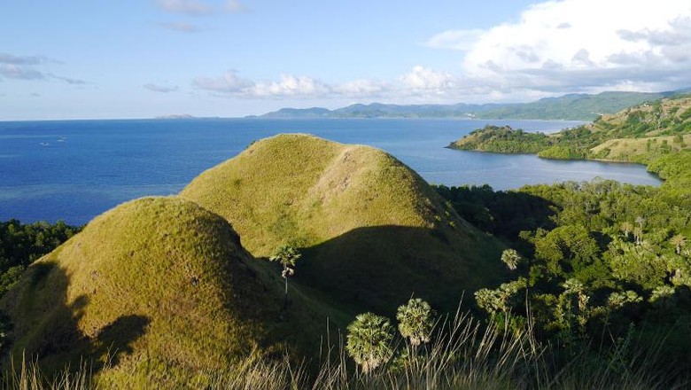 Spot Menikmati Cantiknya Labuan Bajo dari Ketinggian