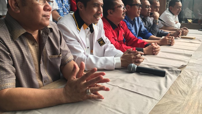 Saat Koalisi Kekeluargaan Tak Kunjung Solid untuk Melawan Ahok