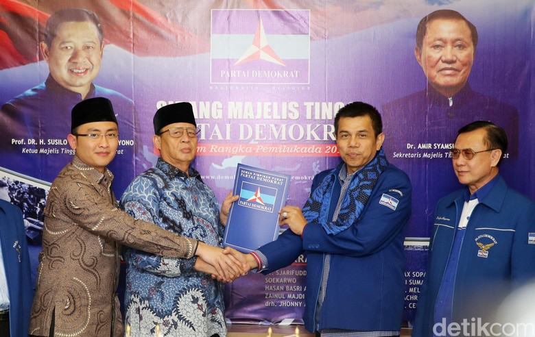 Gandeng Golkar-Hanura, PD Usung Wahidin-Andika Hazrumy di Pilgub Banten Gandeng Golkar-Hanura, PD Usung Wahidin-Andika Hazrumy di Pilgub Banten