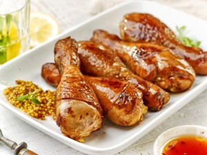 Gurih Manis, Nasi dengan Paduan Ayam Goreng Saus Madu Enak di Tempat Ini
