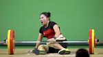 Lifter Dewi Safitri Gagal Raih Medali