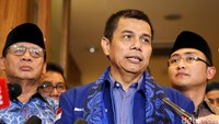 Sekjen DPP Partai Demokrat Hinca Panjaitan mengatakan pengusungan pasangan calon Wahidin-Andika sekaligus menorehkan sejarah di Pilgub Banten. Sebab, PD untuk pertama kalinya berkoalisi dengan Partai Golkar.