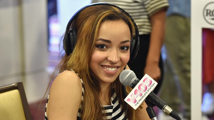 Seksinya Tinashe di Video Klip Terbaru Faded Love