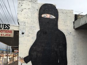 Lushsux Bicara tentang Mural Kontroversial Donald Trump hingga Hillary Clinton