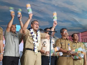 Wali Kota Makassar Luncurkan 500 Bank Sampah Sekolah