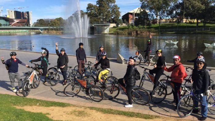 Sepedaan Bersama Menyambut Mahasiswa Baru RI di Adelaide