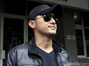 Artis Hengky Kurniawan Daftar Pilbup Bandung Barat Lewat Demokrat