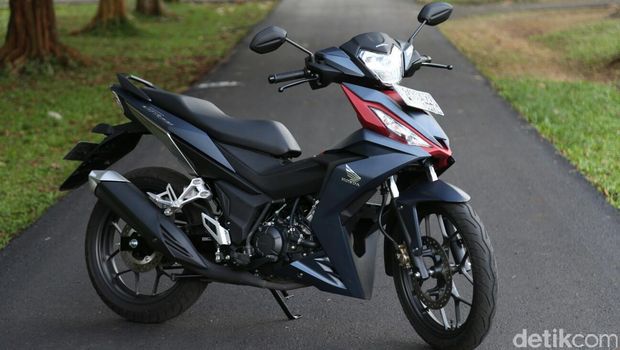 Honda Supra GTR, mirip-mirip ya?