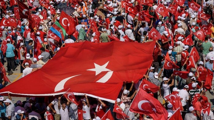 mereka mendukung Presiden Erdogan atau mendukung negeranya dari upaya kudeta
