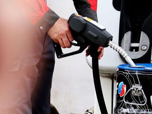 Catatan Penting untuk Beralih dari BBM ke Energi Hijau
