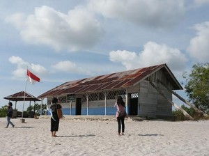 Selain ke Tanjung Tinggi, Tengok Juga SD Laskar Pelangi