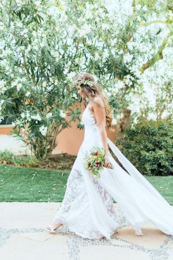 Gaun pengantin dari label Grace Loves Lace menjadi gaun pengantin terpopuler di Pinterest.