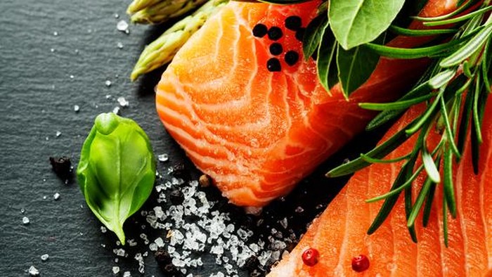Protein bisa kita peroleh dari sumber hewani dan nabati. (Foto: iStock) Protein bisa kita peroleh dari sumber hewani dan nabati. (Foto: iStock)