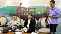 Diskusi ini membahas RUU Keamanan Nasional.