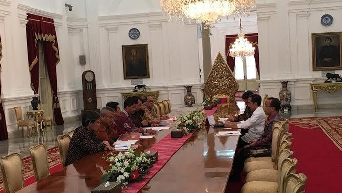 Pimpinan KPU Sambangi Jokowi di Istana Merdeka