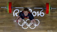 Pada angkatan snatch, Eko Yuli mampu mengangkat beban 142 kg. Sementara di angkatan clean & jerk, lifter berusia 27 tahun itu sukses mengangkat beban seberat 170 kg. REUTERS/Yves Herman.