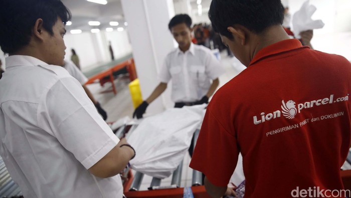Lion Grup meresmikan gedung baru dari anak usahanya Lion Parcel.com. Lion kini melebarkan sayap bisnisnya dibidang jasa pengiriman paket dan dokumen.