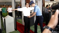 Budi tiba di Terminal 3 Ultimate sekitar pukul 06.00 WIB, Selasa (9/8/2016).