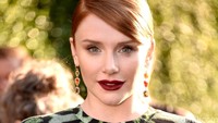 Bibirnya dipoles lipstik merah. Frazer Harrison/Getty Images/detikFoto.