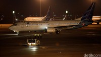 Penerbangan pertama pesawat Garuda tujuan Jayapura dilakukan pukul 01.20 WIB. Sementara penerbangan kedua dengan tujuan Ternate dilakukan pukul 01.40 WIB.
