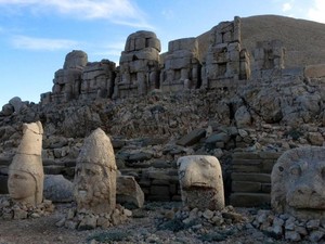 Ada Kuburan Raja dan Dewa di Puncak Gunung Turki