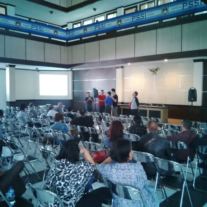 Pedagang Bir di Bandung Tolak RUU Larangan Minol