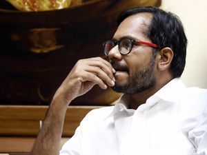 Polri Hentikan Sementara Kasus Haris Azhar