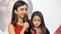 Artika dan sang putri terlihat manis. Pool/Noel/detikFoto.