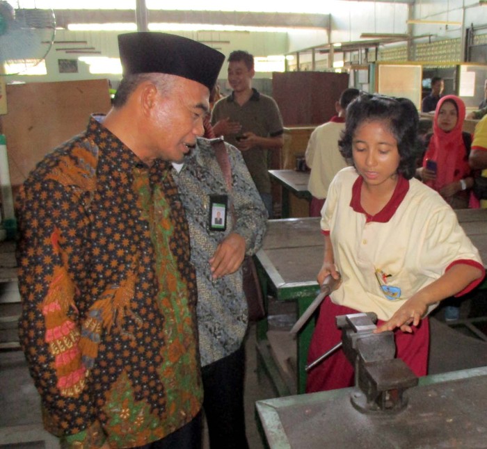 Kunjungi SMK Klaten, Mendikbud Janjikan Bantuan untuk Siswa Magang ke Jepang