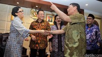Dari informasi yang diperoleh detikFinance, pertemuan yang berlangsung tertutup ini salah satunya membahas pemotongan anggaran pada lembaga yang sebelumnya dikenal sebagai utusan daerah tersebut.