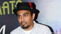 Saat ditemui di kawasan Cilandak, Jakarta Selatan pada Rabu (10/8/2016) Ia mengaku sangat terinspirasi sosok Uthe, karenanya ia membuat persembahan bagi idolanya tersebut. Gus Mun/detikHOT