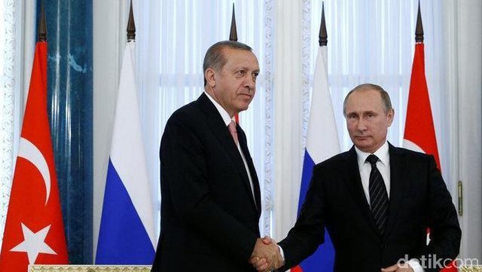 Bertemu, Erdogan dan Putin Siap Jalin Kembali Hubungan Turki-Rusia