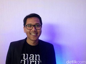 Umur 24 Tahun, Pria Ini Berani Berbisnis Guru Privat Online