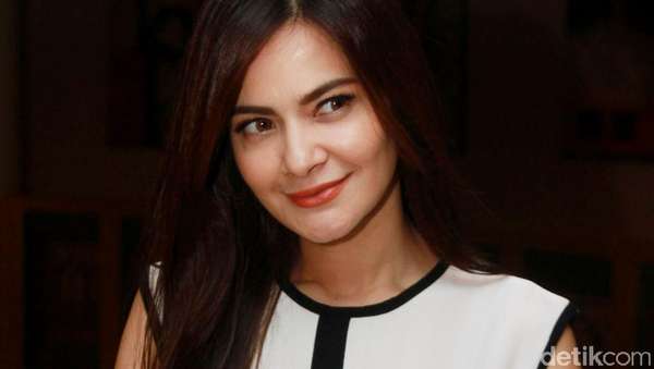Lirikan Mata Cut Tari Lirikan Mata Cut Tari