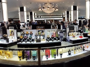 Cuci Mata di Harrods, Mal Terbesar dan Termewah di Eropa