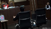 Kasubbid Komputer forensik Puslabfor Bareskrim Polri AKBP Muh Nuh Al Azhar yang dihadirkan oleh jaksa sebagai saksi ahli dalam sidang di PN Jakarta Pusat, Rabu (10/8/2016).