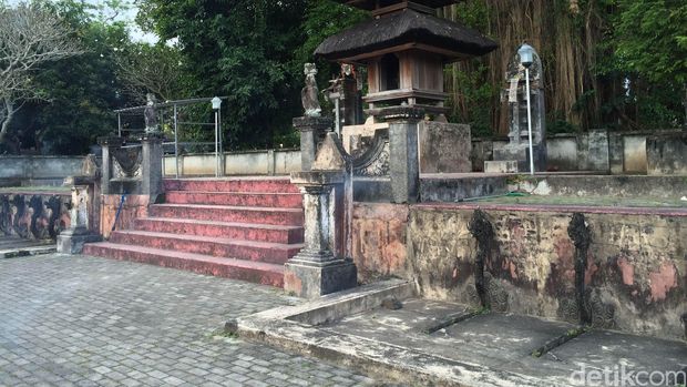 KOmplek Taman Mayura di Mataram yang punya air awet muda dan bertuah