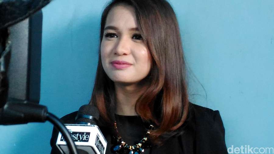 Dea Imut yang Makin Dewasa