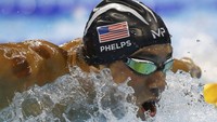 Tengok, misalnya, punggung perenang Amerika Serikat, Michael Phelps. REUTERS/Marcos Brindicci.