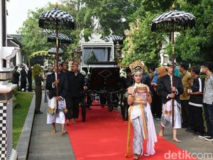 Bupati Dedi Relakan Kereta Kencana Ki Jaga Raksa Dinaiki Demi Bendera Pusaka