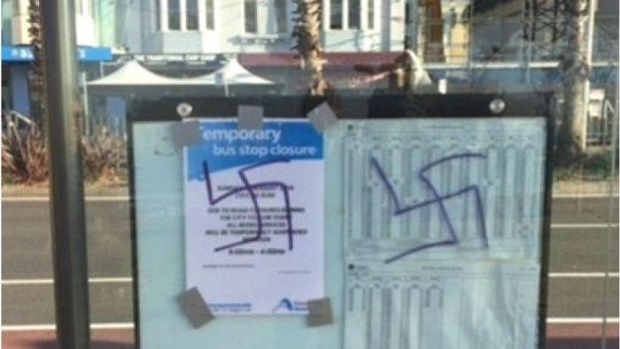 15 Simbol Swastika Ditemukan di Pantai Bondi Sydney