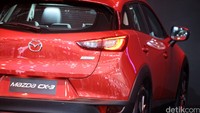 Mazda CX-3 juga hadir dengan tampilan stylish yang modern. Mengadopsi konsep Mazda Design, tampilan eksterior dari mobil ini mencerminkan upaya Mazda dalam menghadirkan sebuah konsep desain yang memadukan nuansa kekuatan dibungkus oleh ekspresi keindahan yang unik.buat cx-3