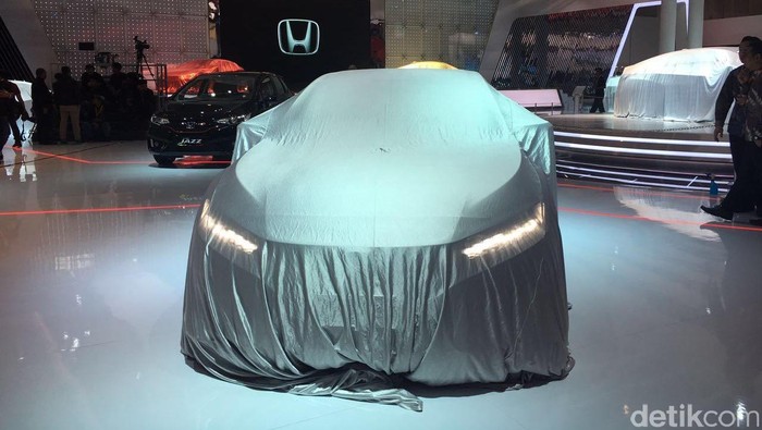 Honda Clarity diselmuti di GIIAS
