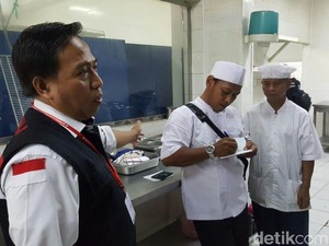 Mempersiapkan Makanan Higienis dan Enak Untuk Jamaah Haji di Makkah